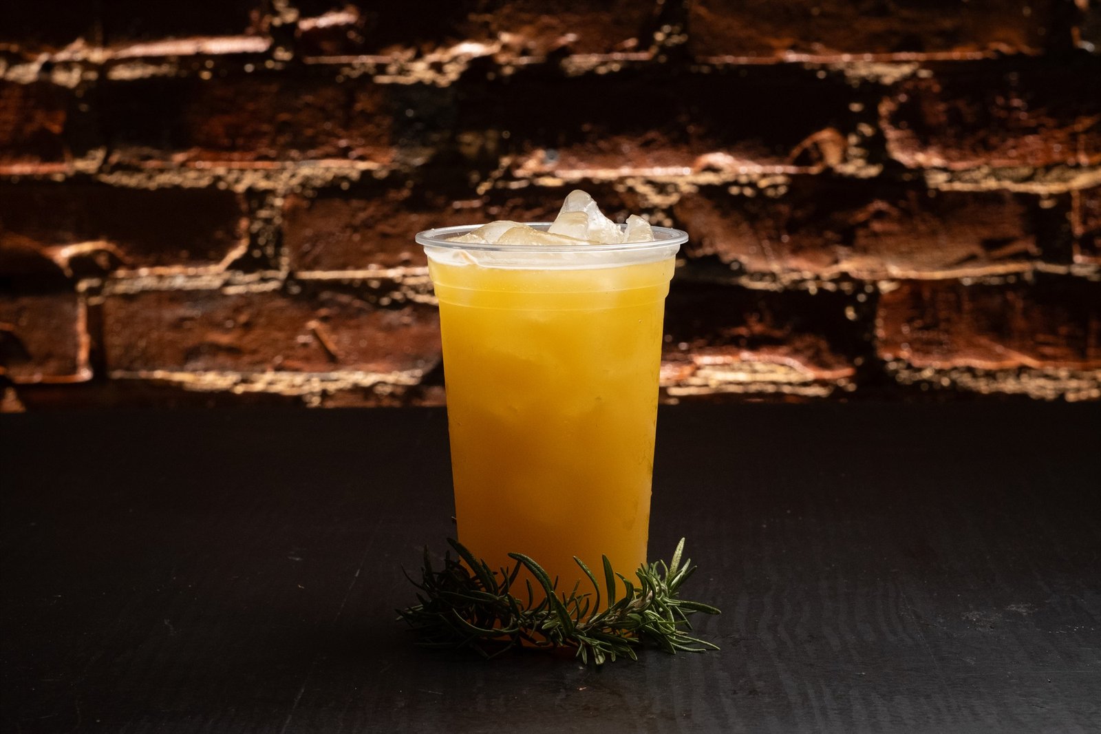 Drink Rabo de Galo — coquetelaria autoral no Dona Maria Lounge, bar em Santa Maria/RS